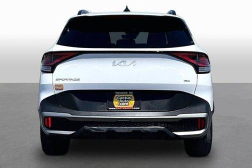 Glacial White Pearl 2024 Kia Sportage X-Line
