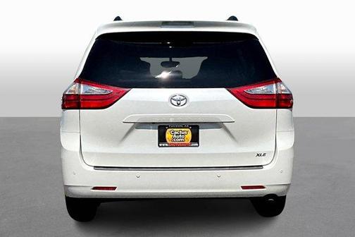 2017 Toyota Sienna XLE