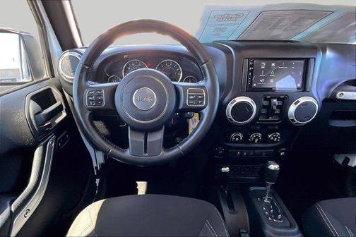 Bright White Clearcoat 2015 Jeep Wrangler Unlimited Rubicon