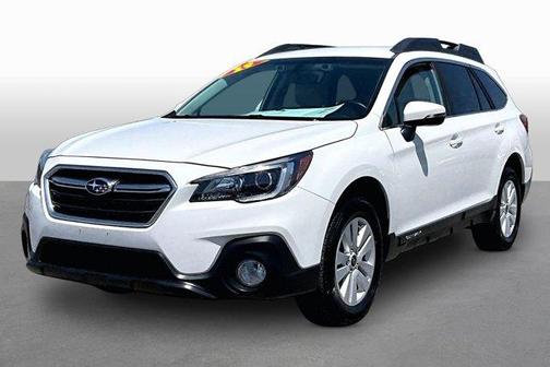 White 2019 Subaru Outback 2.5i Premium
