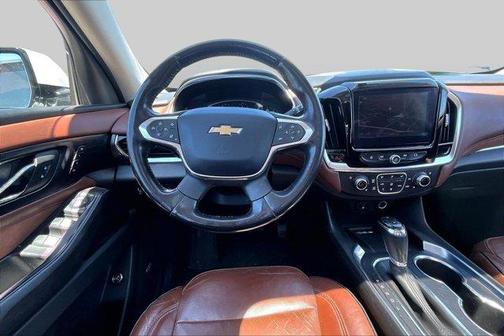Iridescent Pearl Tricoat 2019 Chevrolet Traverse High Country