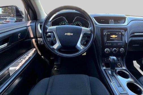 Mosaic Black Metallic 2017 Chevrolet Traverse 1LT