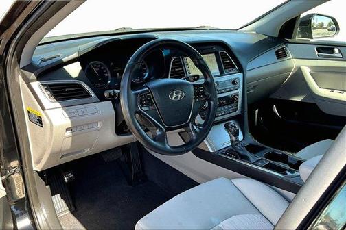 2016 Hyundai Sonata Plug-In Hybrid Base