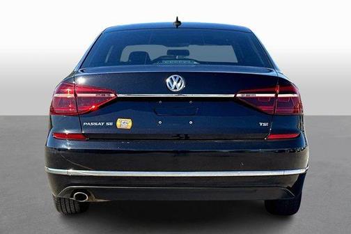 2017 Volkswagen Passat 1.8T SE