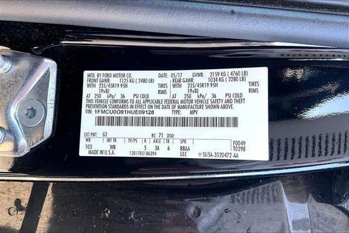 Shadow Black 2017 Ford Escape SE