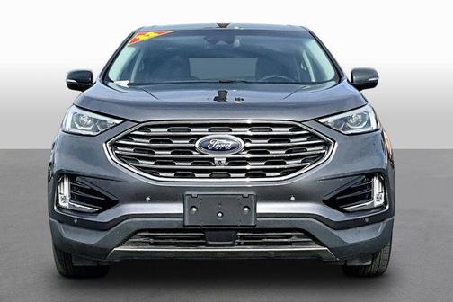 Gray Metallic 2022 Ford Edge Titanium