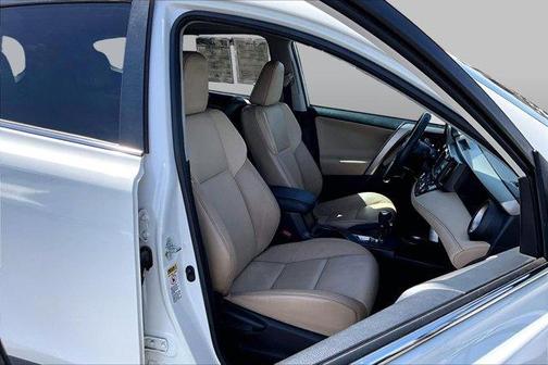 Blizzard Pearl 2014 Toyota RAV4 Limited