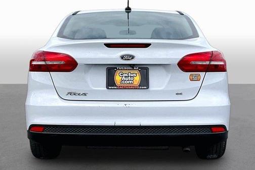 Oxford White 2018 Ford Focus SE