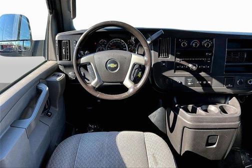 2017 Chevrolet Express 3500 LT