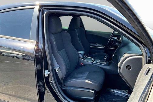 Pitch Black Clearcoat 2019 Dodge Charger GT