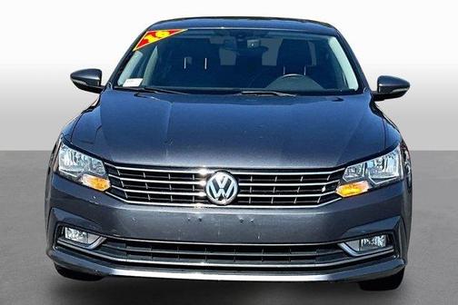 2016 Volkswagen Passat 1.8T SE w/Technology