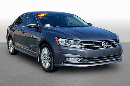 2016 Volkswagen Passat 1.8T SE w/Technology