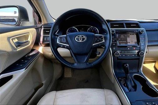 Pearl 2017 Toyota Camry XLE