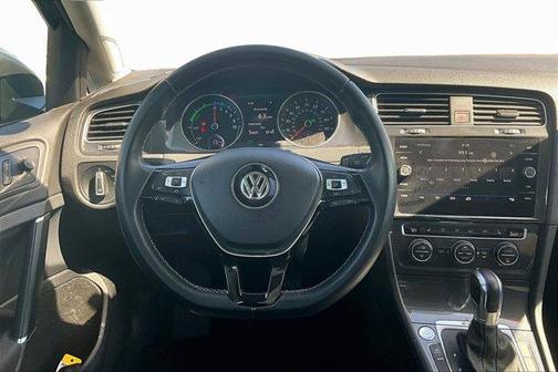 2019 Volkswagen e-Golf SE