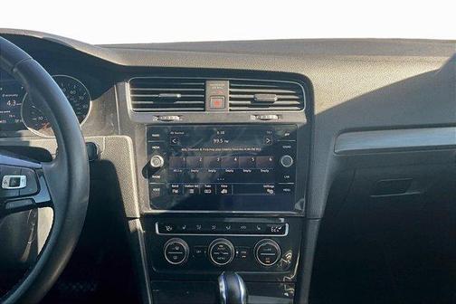 2019 Volkswagen e-Golf SE