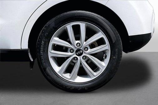 Clear White 2019 Kia Soul +