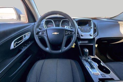 Summit White 2017 Chevrolet Equinox LS