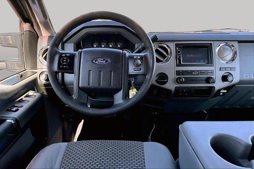 Magnetic 2016 Ford F-250 XLT