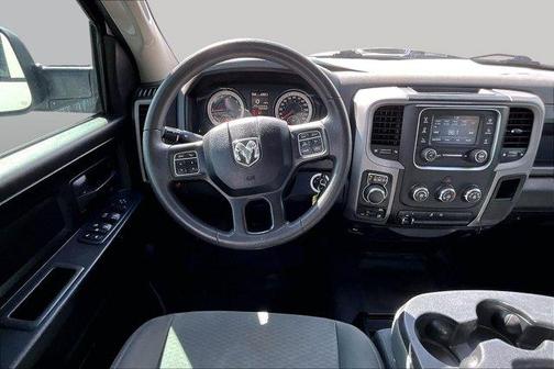 Bright White Clearcoat 2018 RAM 1500 ST