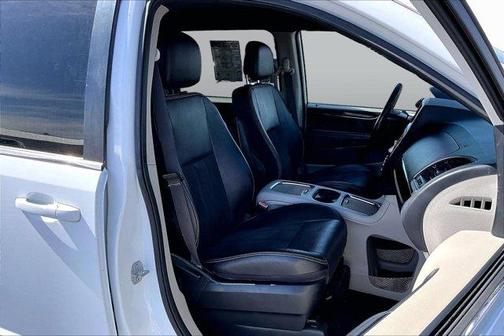 White Knuckle Clearcoat 2019 Dodge Grand Caravan SXT
