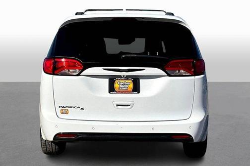 2020 Chrysler Pacifica Touring-L