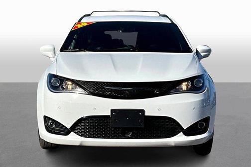 2020 Chrysler Pacifica Touring-L