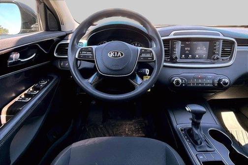 Platinum Graphite 2019 Kia Sorento LX