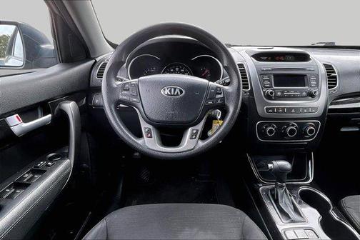 Titanium Silver 2015 Kia Sorento LX