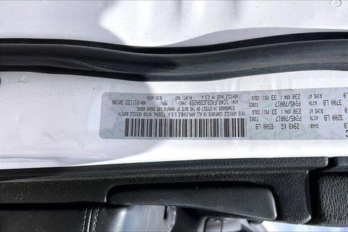 Bright White Clearcoat 2018 Jeep Grand Cherokee Laredo E