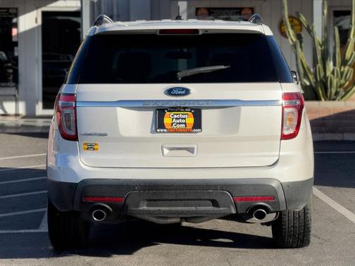 Photo 4 of 4 of 2015 Ford Explorer Limited