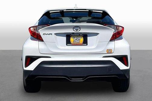 Blizzard Pearl 2018 Toyota C-HR XLE