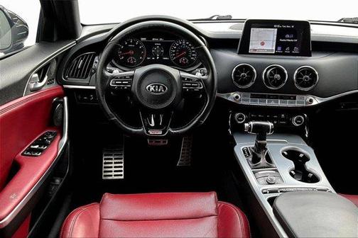 2018 Kia Stinger GT1