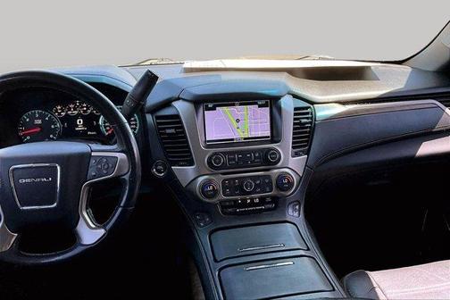 Quicksilver Metallic 2018 GMC Yukon XL Denali