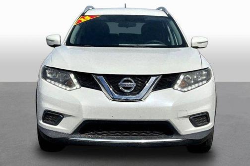 Moonlight White 2015 Nissan Rogue SV