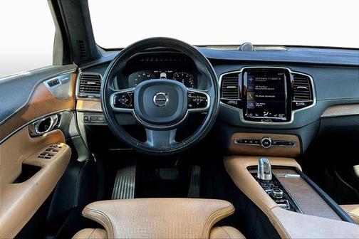 2017 Volvo XC90 Hybrid T8 Inscription