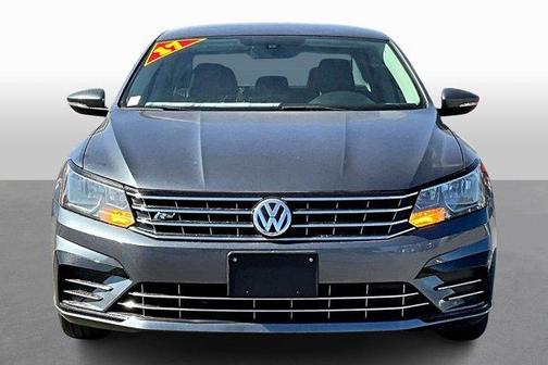 2017 Volkswagen Passat 1.8T R-Line