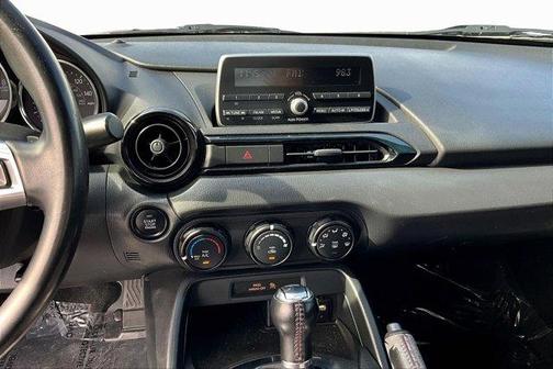 2017 Mazda MX-5 Miata Sport