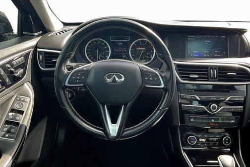 2018 INFINITI QX30 Premium