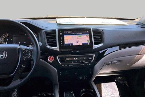 Silver 2016 Honda Pilot Elite