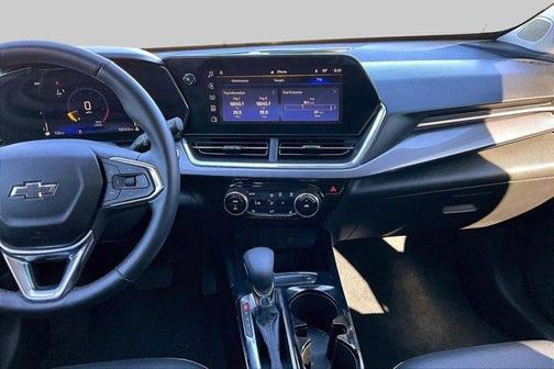 Green 2025 Chevrolet Trax ACTIV