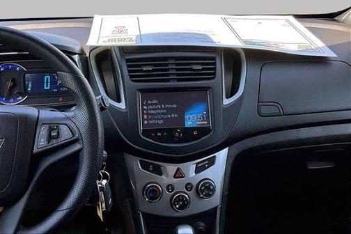 Summit White 2016 Chevrolet Trax LT