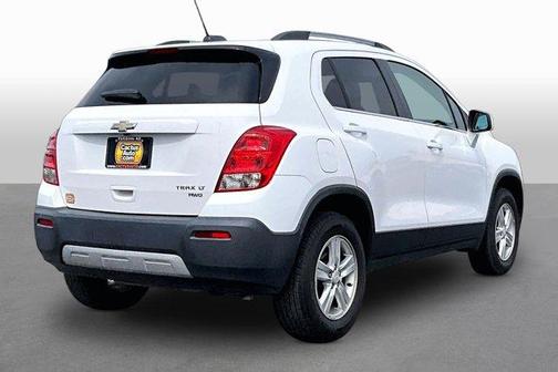 Summit White 2016 Chevrolet Trax LT