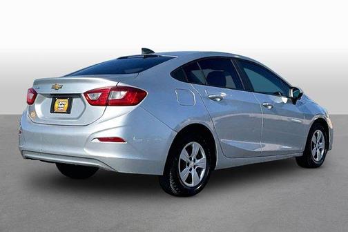 Silver Ice Metallic 2018 Chevrolet Cruze LS