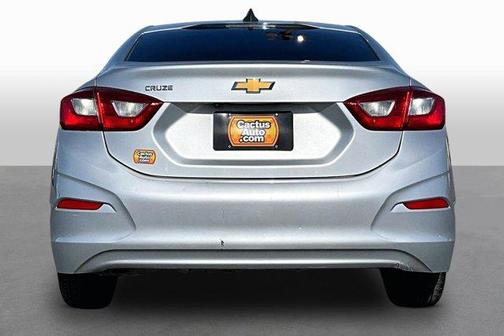 Silver Ice Metallic 2018 Chevrolet Cruze LS