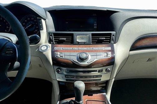 2011 INFINITI M37 Base