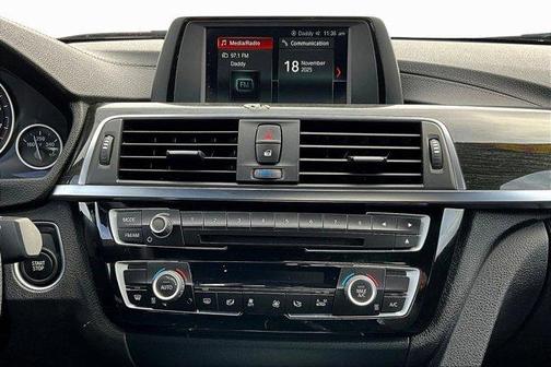 2018 BMW 330e iPerformance