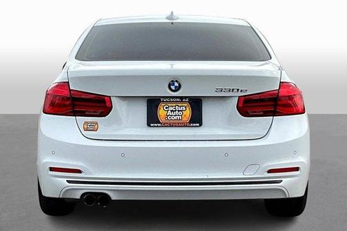 2018 BMW 330e iPerformance