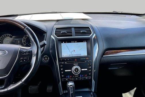 Magnetic 2017 Ford Explorer Platinum
