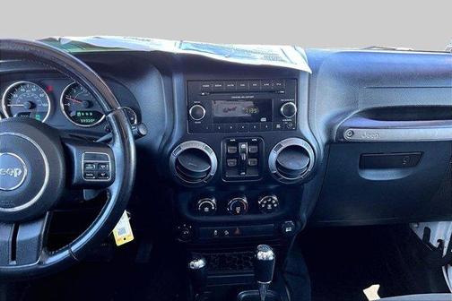 Bright White Clearcoat 2018 Jeep Wrangler JK Unlimited Sport