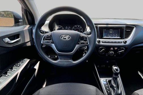Urban Gray Metallic 2019 Hyundai Accent SE